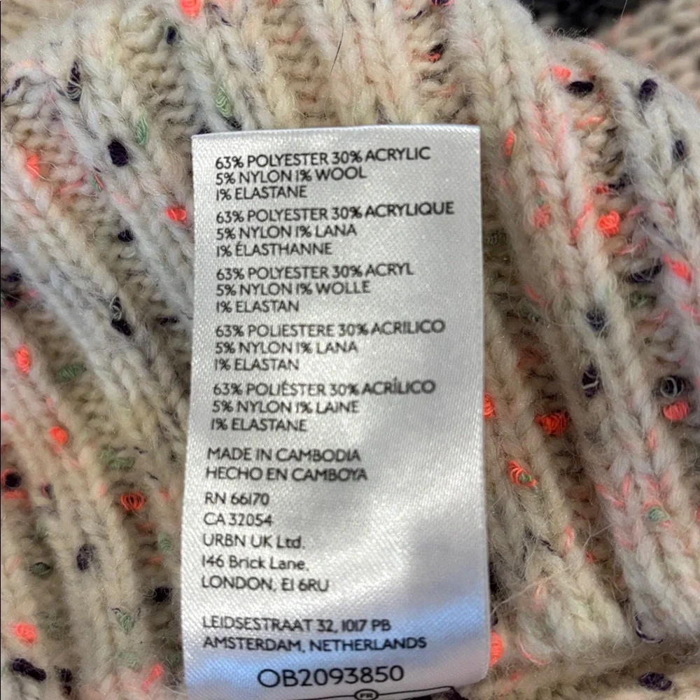 Kimchi Blue Urban Outfitters Gorgeous Sweater Women’s Medium Worn Once - Picture 6 of 8